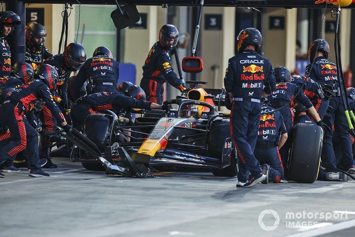 How to Play the F1 2024: A Comprehensive Guide for Rookies and Veterans